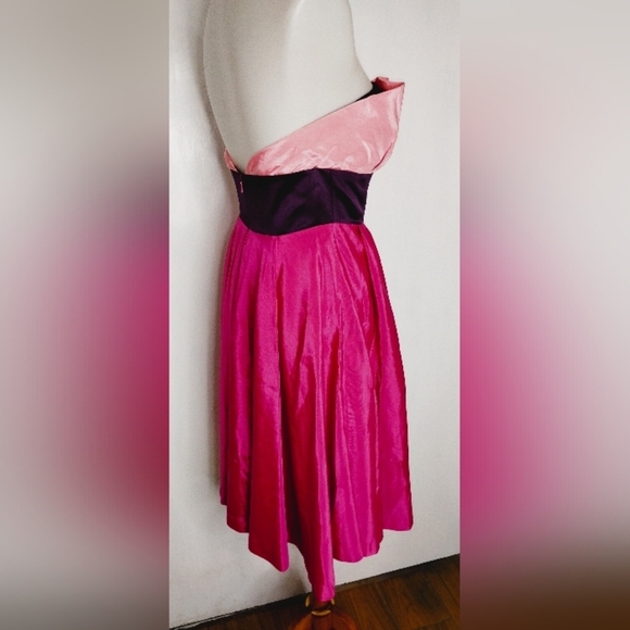 VIVIENNE TAM BANDEAU DRESS - Picture 10 of 10